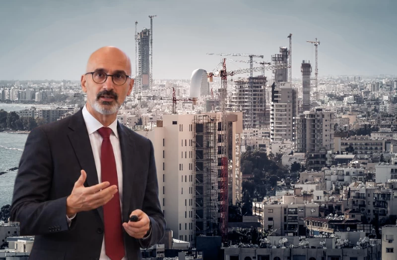Στεγαστικό: «Δεν αρκεί να κτίζουμε περισσότερο» – «Πρέπει να αποσυνδέσουμε τη μόνιμη διαμονή από την αγορά ακινήτου»